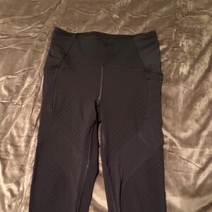 Lulu Lemon dark grey leggings.